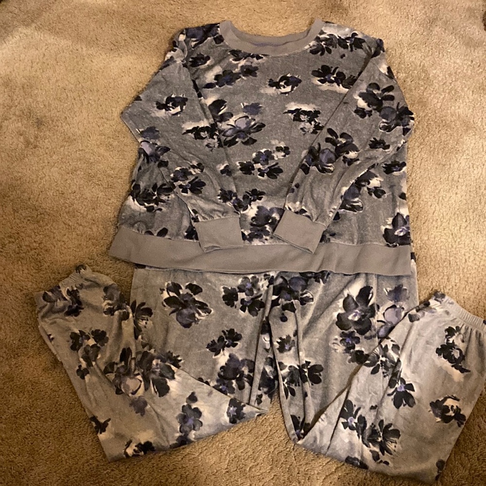 Simply Vera Vera Wang Pajamas Women’s size Large